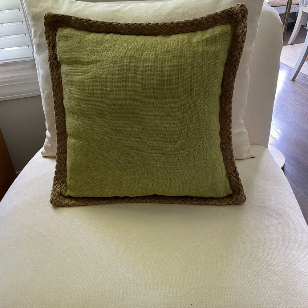 SAFAVIEH GREEN JUTE ACCENT PILLOW 18x18